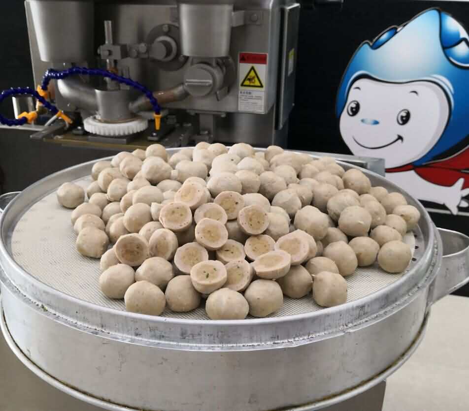 包餡肉丸機(jī)做肉丸效果
