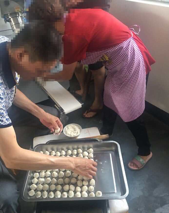 包子鋪專用包子機(jī)