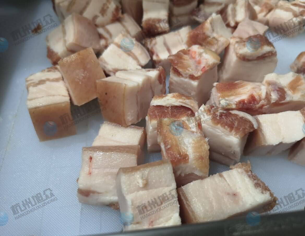 5dbbeb4533a29.jpg 5dbbeb4533a29.jpg